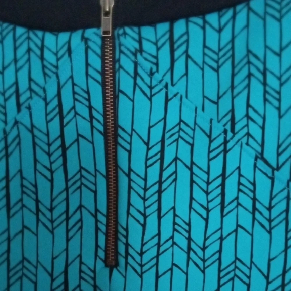 Worthington Teal and Black Sleeveless Top - Picture 6 of 10